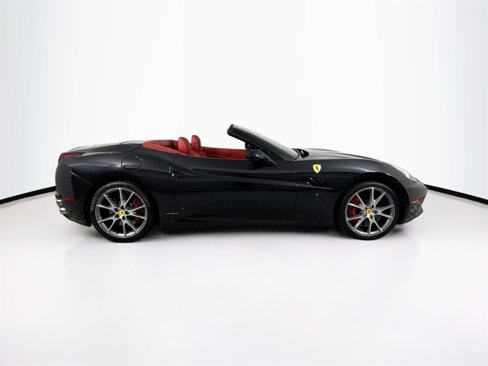 Certified 2014 Ferrari California image 8