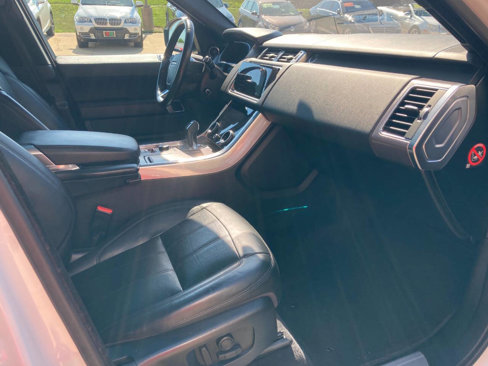 Used 2018 Land Rover Range Rover Sport HSE image 17