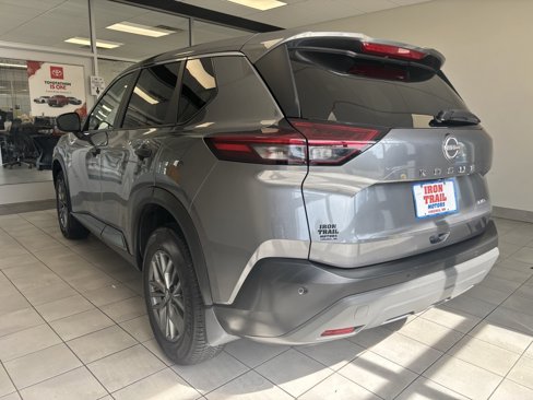 Used 2022 Nissan Rogue S image 29
