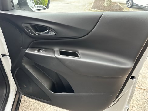 Used 2022 Chevrolet Equinox LT image 12