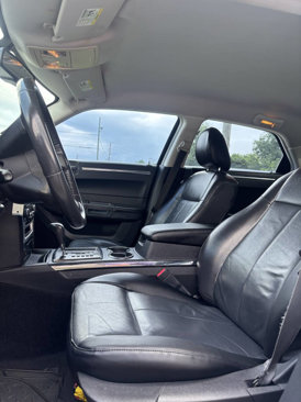 Used 2009 Chrysler 300 Touring image 15
