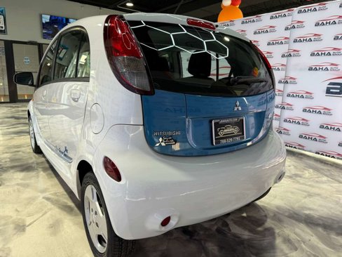 Used 2012 Mitsubishi i ES image 7