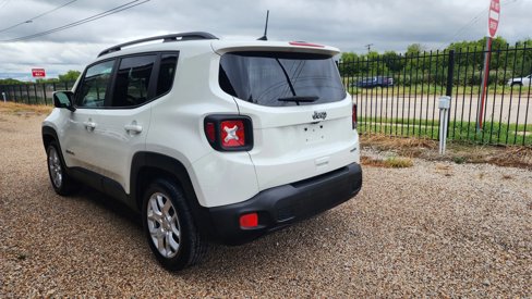 Used 2018 Jeep Renegade Latitude image 6