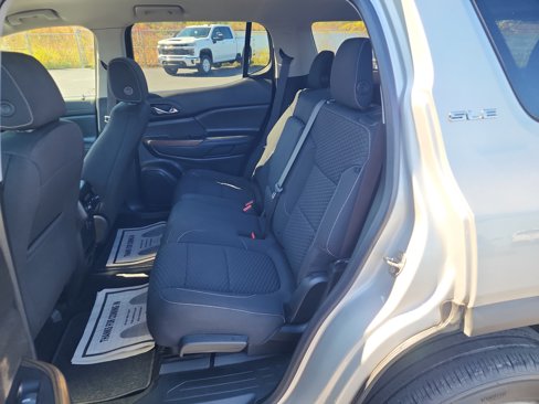 Used 2019 GMC Acadia SLE image 22