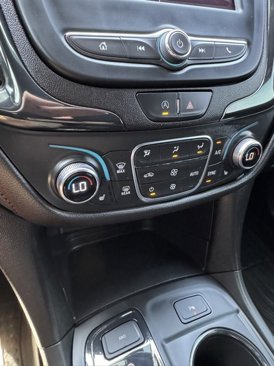 Used 2023 Chevrolet Equinox RS image 22