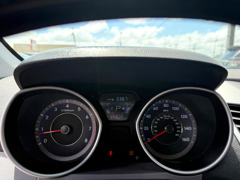 Used 2014 Hyundai Elantra Limited image 19