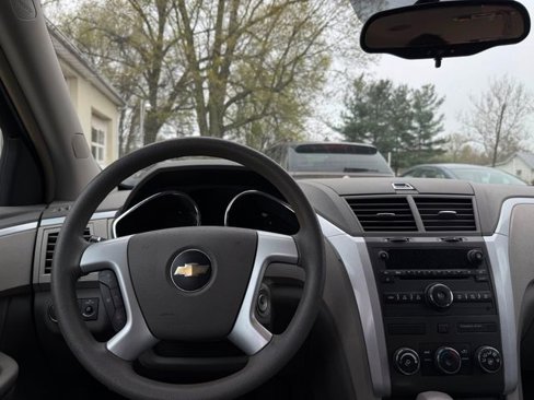 Used 2009 Chevrolet Traverse LS image 10