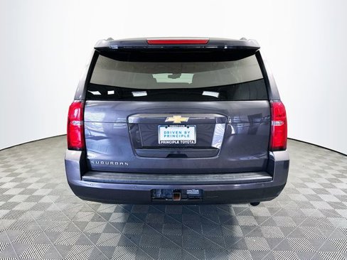 Used 2015 Chevrolet Suburban LT image 8