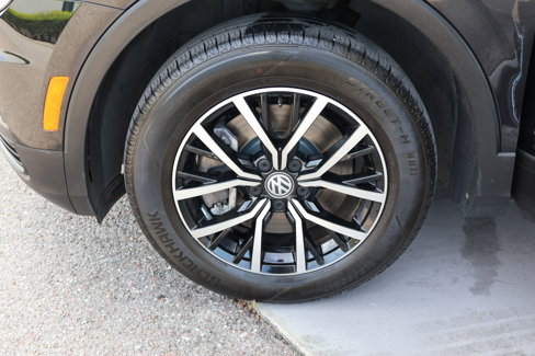 Used 2021 Volkswagen Tiguan SE image 13