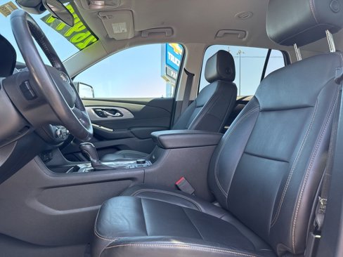 Used 2020 Chevrolet Traverse LT w/ Driver Confidence II Package image 13