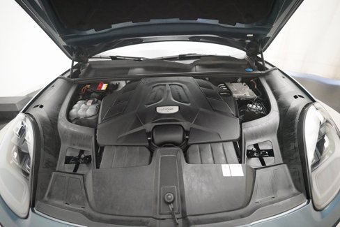 Used 2019 Porsche Cayenne S image 11