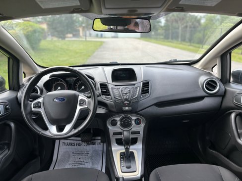 Used 2015 Ford Fiesta SE image 12