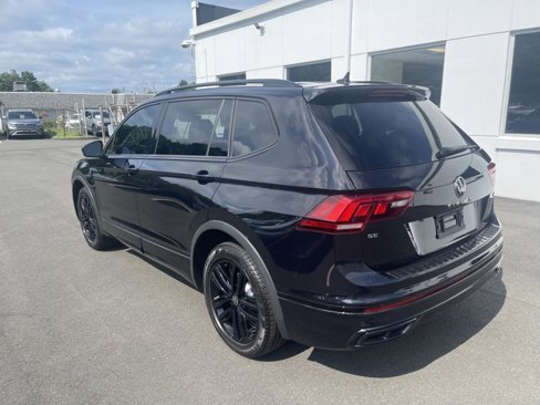 Certified 2022 Volkswagen Tiguan SE R-Line image 8