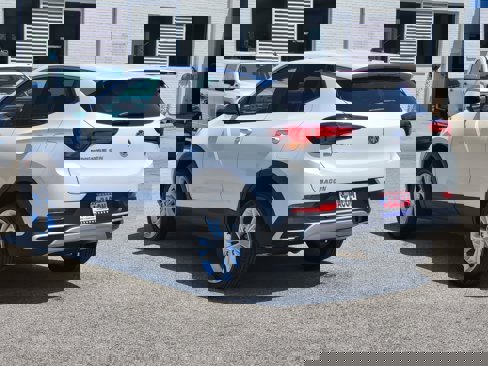 Used 2022 Buick Encore GX Preferred image 4