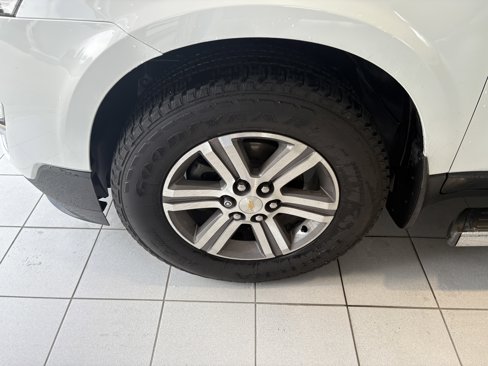 Used 2017 Chevrolet Traverse LT image 9