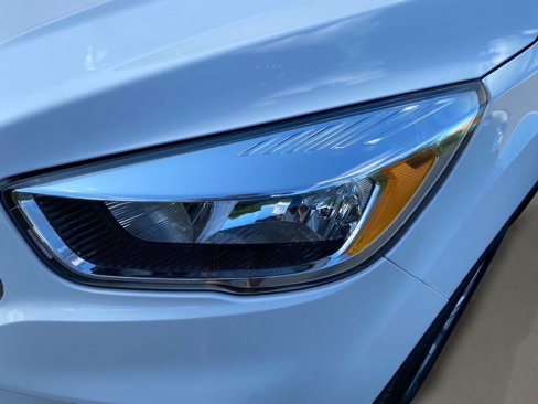 Used 2019 Ford Escape SE image 11