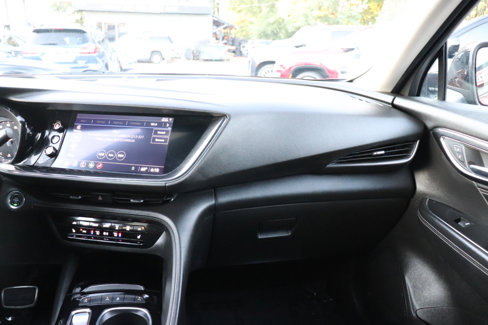 Used 2023 Buick Envision Preferred image 17