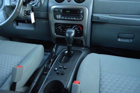 Used 2005 Jeep Liberty Renegade image 18