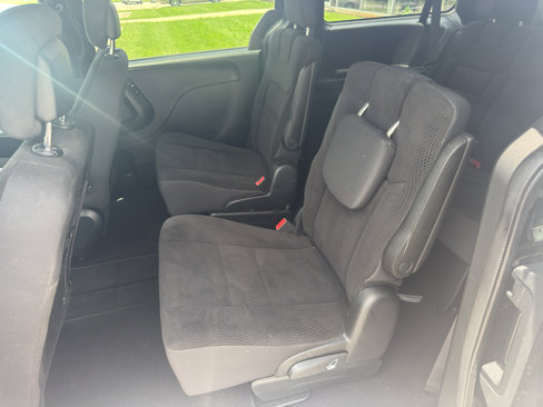 Used 2019 Dodge Grand Caravan SE image 13
