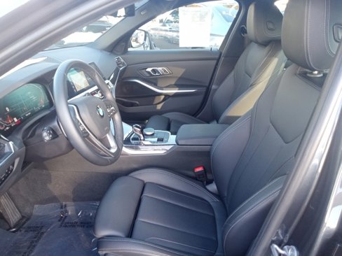 Used 2022 BMW 330i Sedan w/ Driving Assistance Package image 13