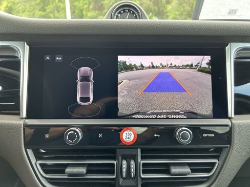 New 2025 Porsche Macan image 21