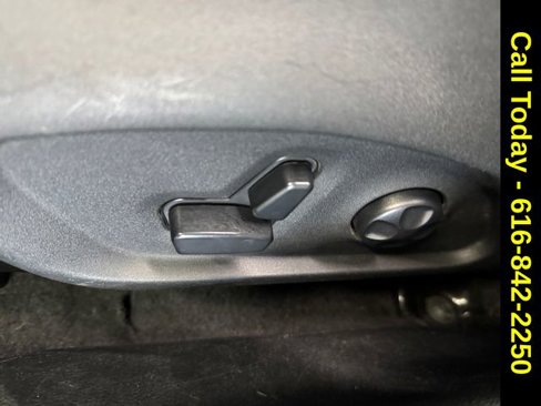 Used 2021 Jeep Compass Limited image 23