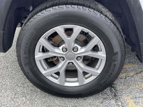 Used 2022 Jeep Grand Cherokee Limited image 9
