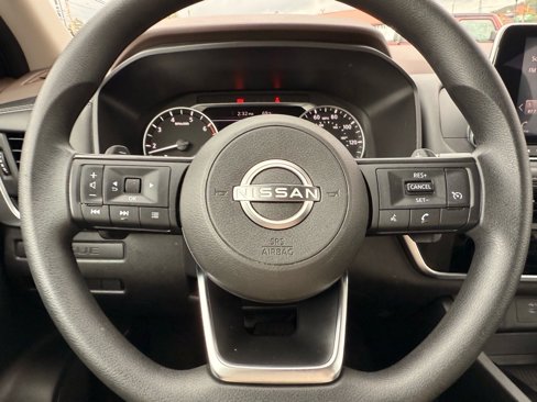 Used 2023 Nissan Rogue S image 13