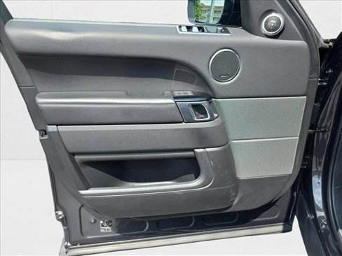 Used 2020 Land Rover Range Rover Sport HSE image 26