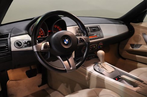 Used 2004 BMW Z4 2.5i image 10