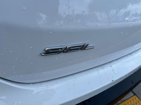 Used 2024 Ford Edge SEL image 24