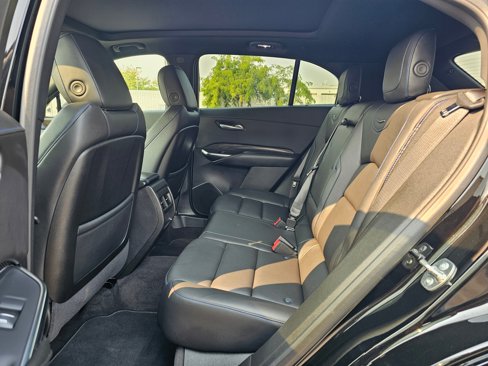Used 2025 Cadillac XT4 Sport w/ Technology Package image 12