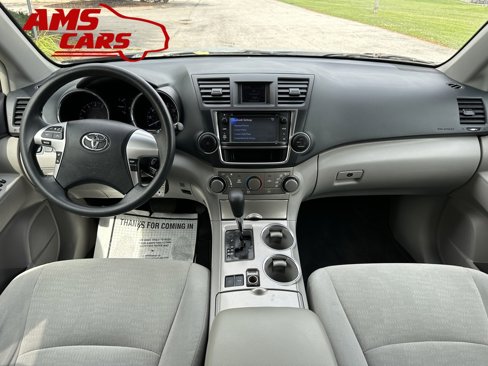 Used 2013 Toyota Highlander Plus image 8