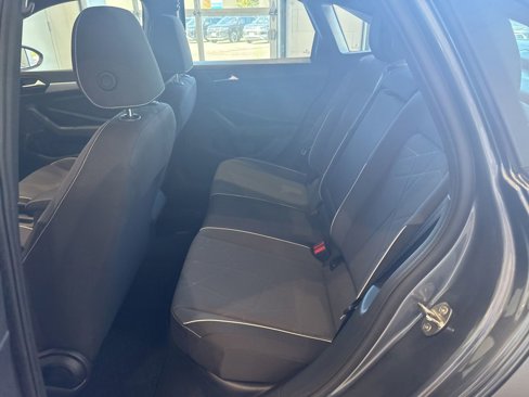 Used 2025 Volkswagen Jetta Sport image 19