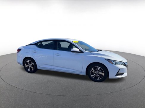 Used 2021 Nissan Sentra SV image 2