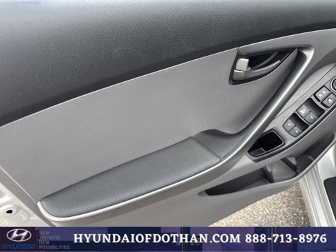 Used 2016 Hyundai Elantra SE image 7