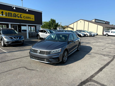 Used 2017 Volkswagen Passat 1.8T R-Line w/ R-Line Lighting Package image 2