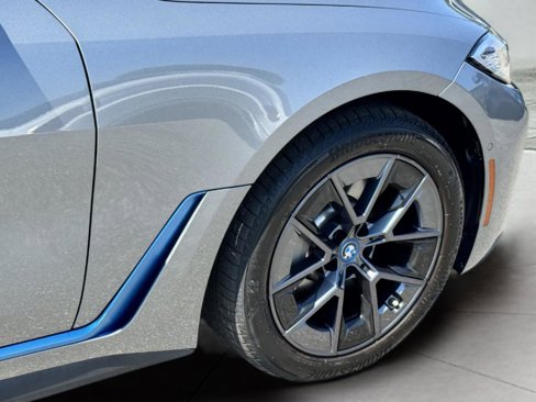 Used 2022 BMW i4 eDrive40 image 69