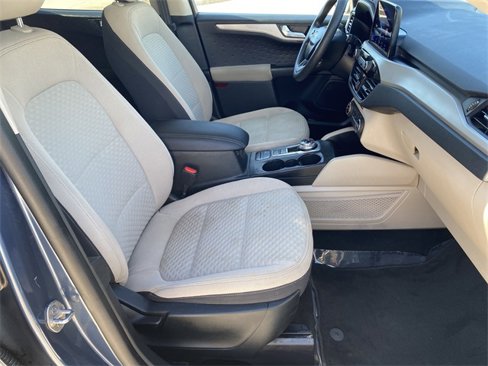 Used 2020 Ford Escape SE image 26