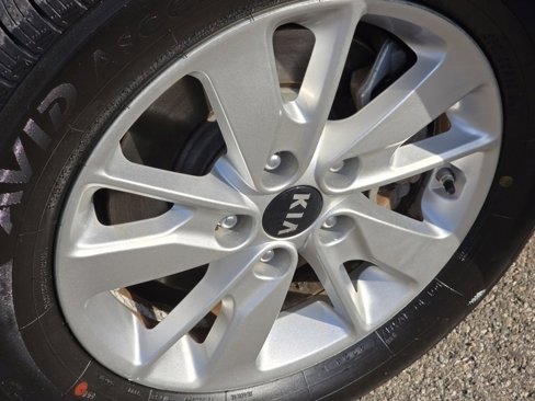 Used 2017 Kia Optima LX image 15