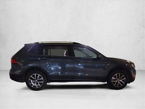 Used 2019 Volkswagen Tiguan SE image 4