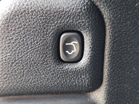 Used 2022 Jeep Grand Cherokee Laredo X image 13