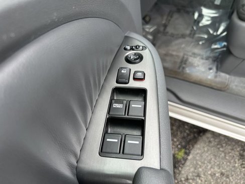 Used 2005 Honda Odyssey EX-L image 24