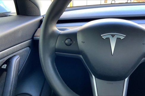 Used 2020 Tesla Model 3 Standard Range image 17