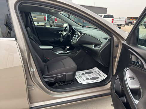 Used 2024 Chevrolet Malibu LT image 22