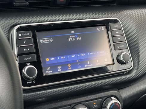 Used 2021 Nissan Kicks S image 13