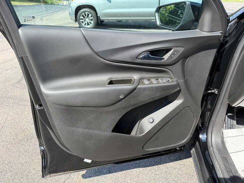 Used 2023 Chevrolet Equinox LT image 13