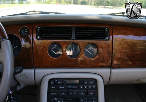 Used 2002 Jaguar XK8 Convertible image 20