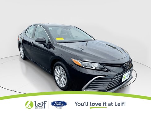 Used 2023 Toyota Camry LE image 1