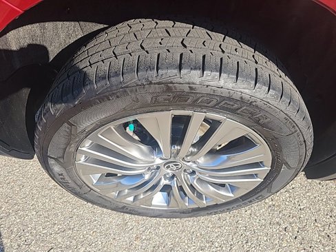 Used 2021 Toyota Venza XLE w/ Softex Package image 38